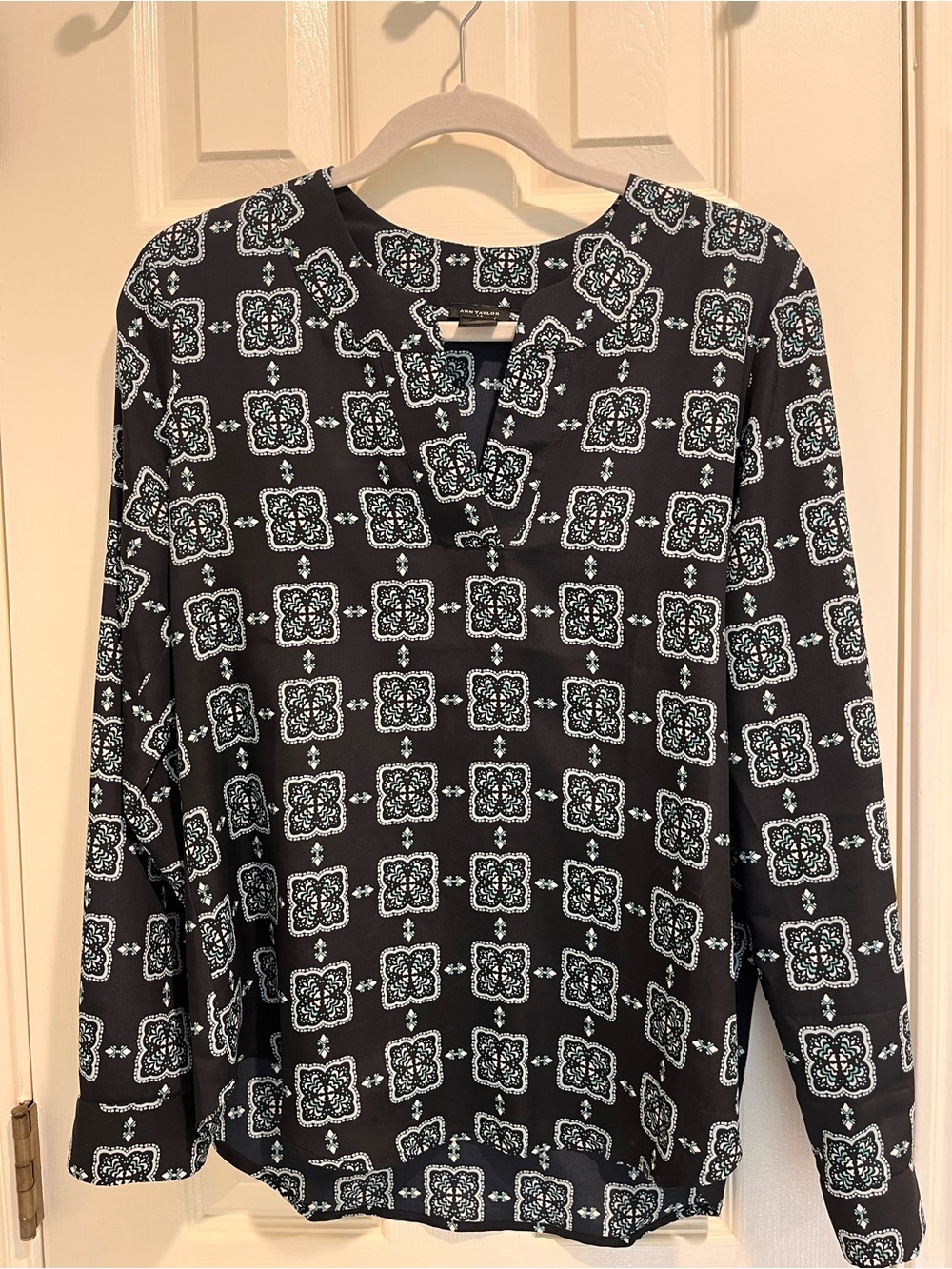 Ann Taylor Navy Tunic with Teal and White Geometric Print